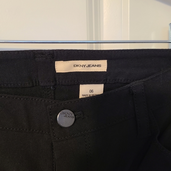 NWT DKNY Jeans Size 6 - Picture 4 of 13
